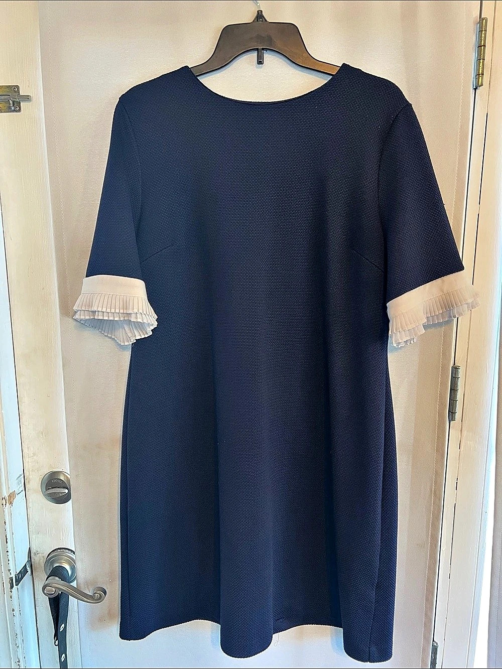 New York & Company Pleated Cuff Mini Dress in Navy XL Like New